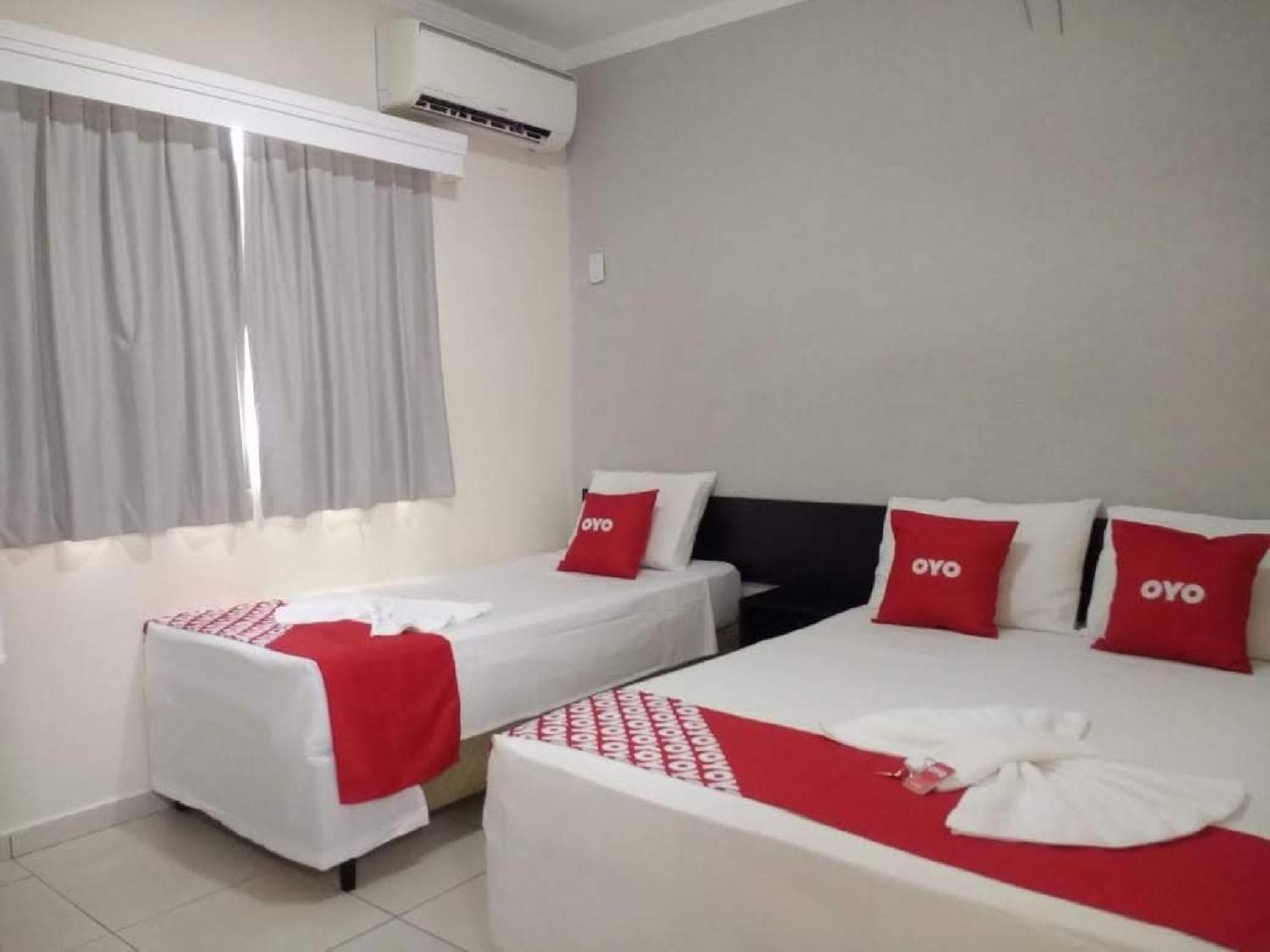 Oyo Cerrado Hotel, Campo Grande 캄푸그란지 외부 사진 A typical OYO hotel room in Brazil